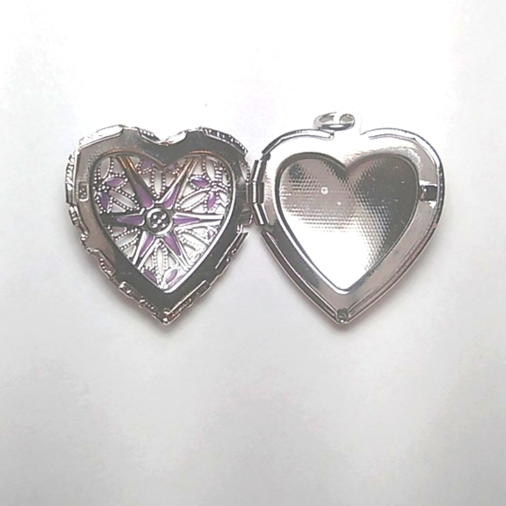 Heart Locket - Picture 2 of 2
